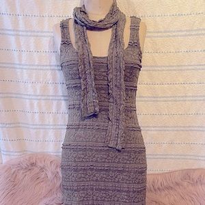 Stretchable lace knit dress with scarf